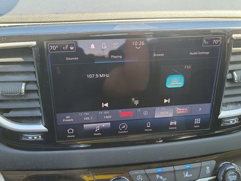 Used 2023 Chrysler Pacifica Touring-L FWD image 31