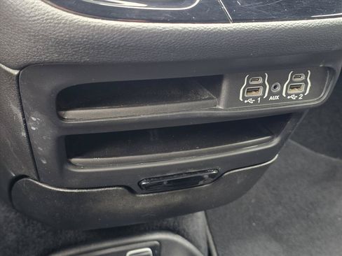 Used 2021 Chrysler Pacifica Touring w/ S Appearance Package FWD image 20