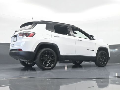 Used 2023 Jeep Compass Altitude image 59