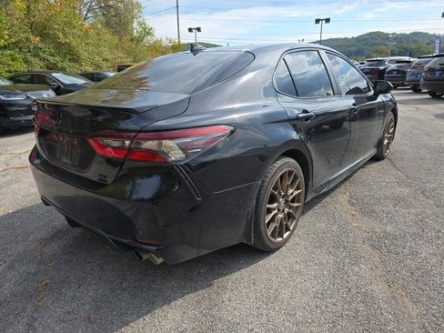 Used 2023 Toyota Camry SE w/ Convenience Package image 5