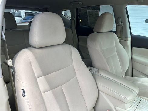 Used 2015 Nissan Murano S image 12