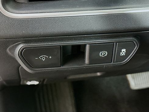 Used 2025 Kia K4 LXS image 17