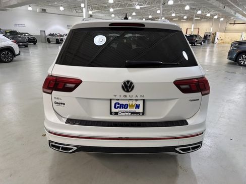Used 2024 Volkswagen Tiguan SEL R-Line image 7