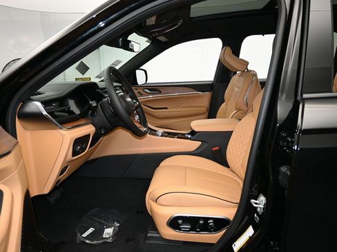 New 2025 Jeep Grand Cherokee L Summit image 12