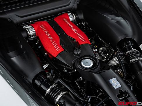 Used 2018 Ferrari 488 GTB image 21