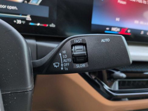 Used 2025 BMW 330i xDrive Sedan w/ Convenience Package image 28