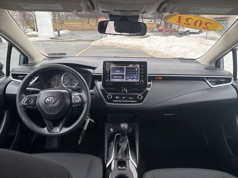 Used 2021 Toyota Corolla LE w/ Carpet Mat Package (TMS) image 23