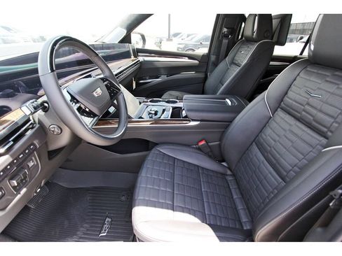 New 2026 Cadillac Escalade ESV Platinum Sport w/ LPO, ONYX Package AWD/4WD image 6