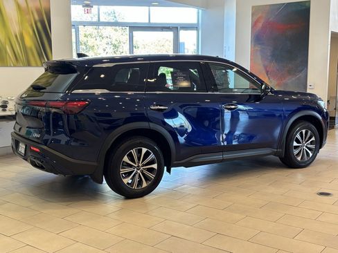 Certified 2025 INFINITI QX60 Pure image 4