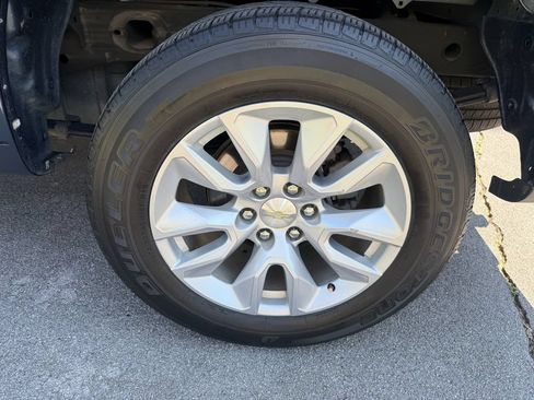 Used 2020 Chevrolet Silverado 1500 Custom w/ Custom Value Package RWD image 12