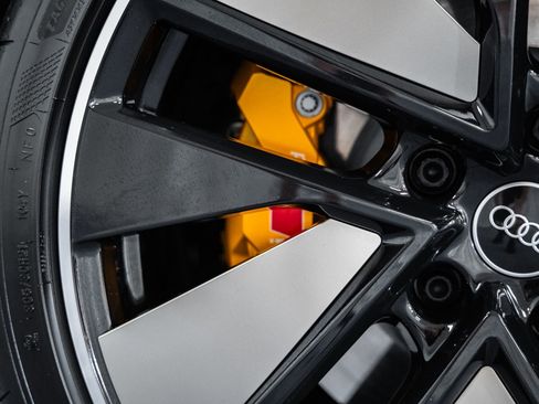 Used 2022 Audi RS e-tron GT w/ Carbon Performance Package image 15