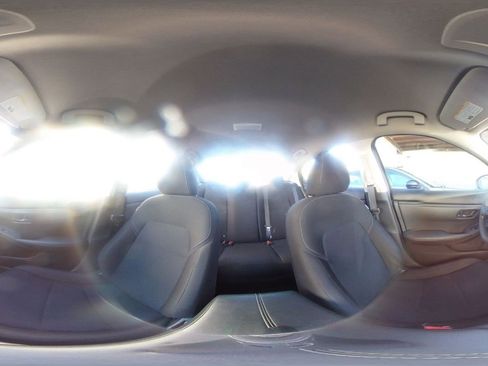 Used 2025 Nissan Sentra S image 42