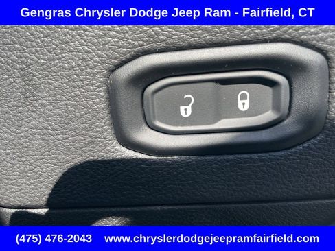 Used 2024 Jeep Wrangler Unlimited Sahara w/ Safety Group AWD/4WD image 19