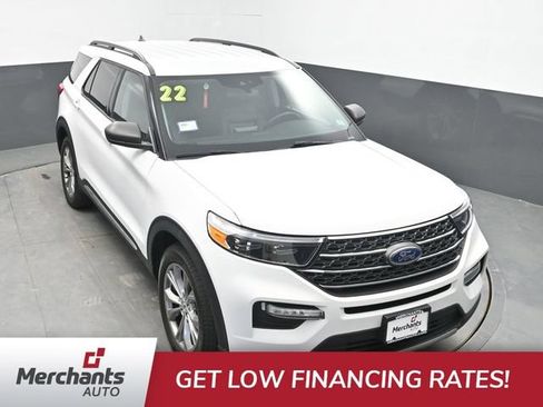 Used 2022 Ford Explorer XLT w/ Equipment Group 202A AWD/4WD image 19