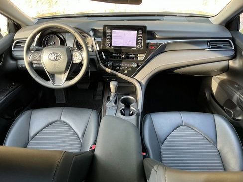 Used 2023 Toyota Camry SE image 13