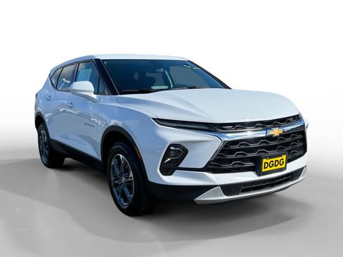 Used 2023 Chevrolet Blazer LT image 7