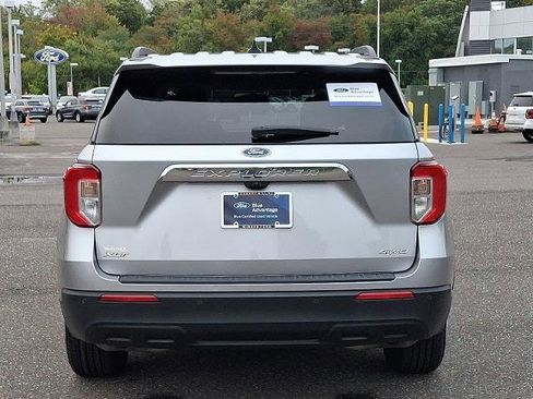 Certified 2022 Ford Explorer XLT image 5