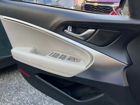 Used 2025 Genesis G70 2.5T image 20