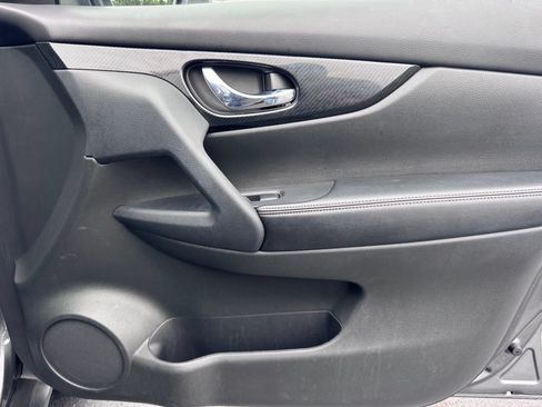 Used 2019 Nissan Rogue SL AWD/4WD image 26