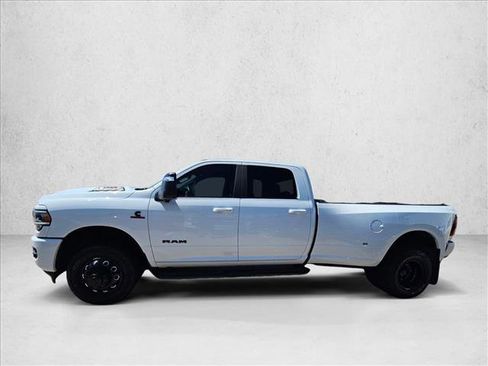 Used 2024 RAM 3500 Laramie w/ Night Edition AWD/4WD image 9