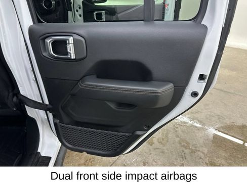 Used 2021 Jeep Wrangler Unlimited Rubicon AWD/4WD image 27