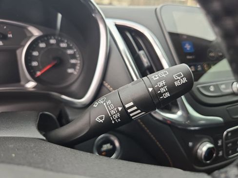 Used 2020 Chevrolet Equinox Premier image 25