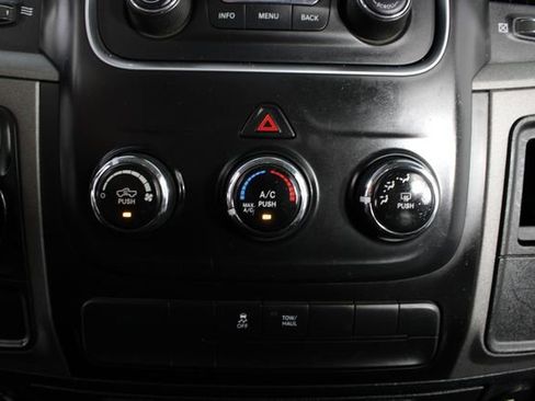 Used 2018 RAM 1500 Express RWD image 5