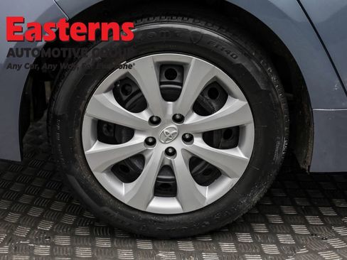 Used 2022 Toyota Corolla LE image 25