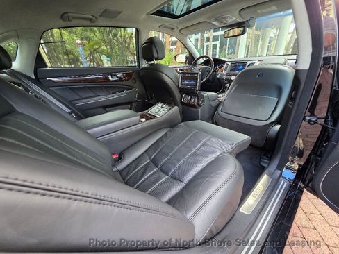 Used 2011 Hyundai Equus Ultimate image 10