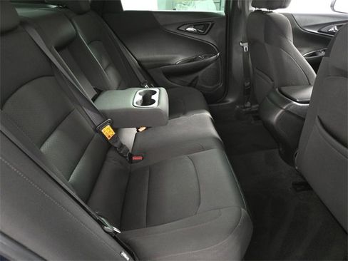Used 2018 Chevrolet Malibu LS w/ LPO, Convenience Package 2 image 15