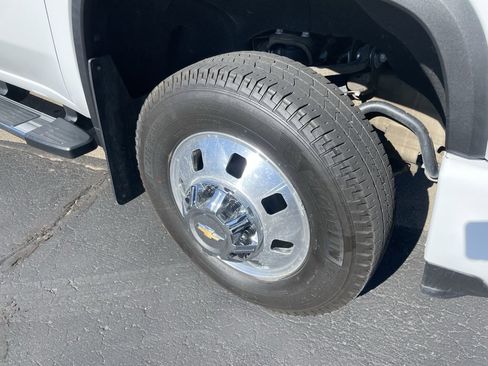 Used 2024 Chevrolet Silverado 3500 LTZ w/ LTZ Plus Package image 3