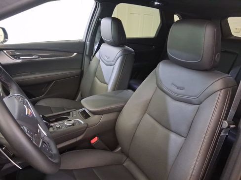 Certified 2026 Cadillac XT5 Sportv w/ LPO, Floor Liner Package AWD/4WD image 16