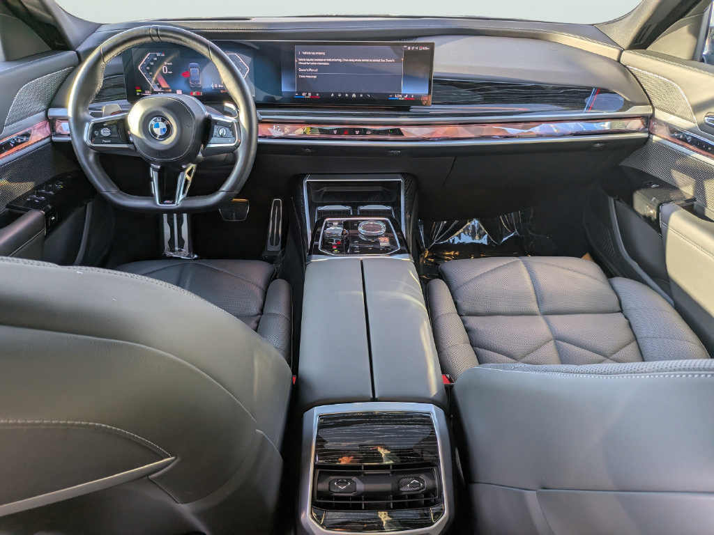 Used 2023 BMW 740i RWD image 12