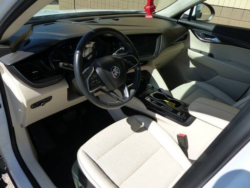 Used 2021 Buick Envision Essence FWD image 18