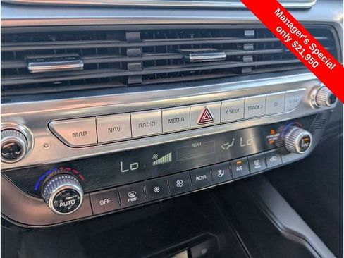 Used 2022 Kia Telluride LX image 22