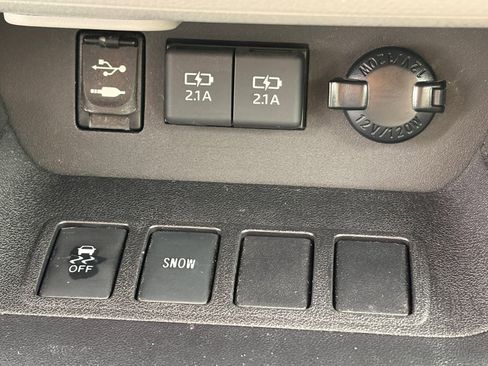 Used 2019 Toyota Highlander Limited image 27