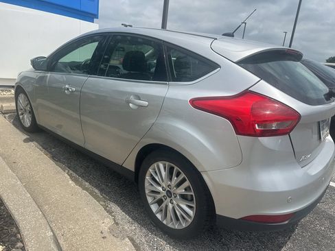 Used 2017 Ford Focus Titanium FWD image 4