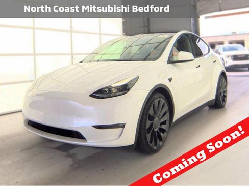 Used 2023 Tesla Model Y Long Range AWD/4WD image 1