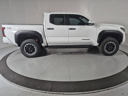 New 2026 Toyota Tacoma TRD Off-Road AWD/4WD image 5