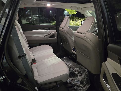 New 2026 INFINITI QX60 Luxe w/ Cargo Package image 18