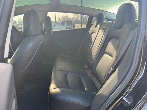 Used 2019 Tesla Model 3 Performance image 7