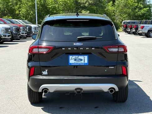 Used 2024 Ford Escape SE w/ PHEV Premium Package FWD image 4