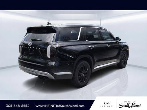 Used 2024 Hyundai Palisade SEL FWD image 4