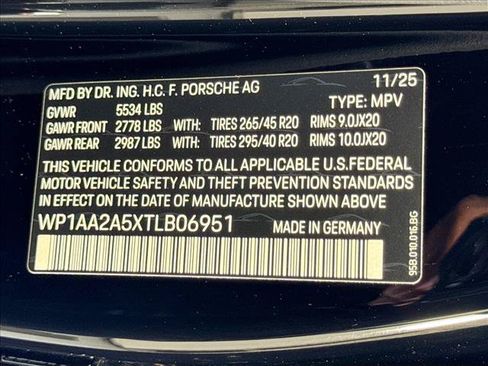 Used 2026 Porsche Macan AWD/4WD image 26