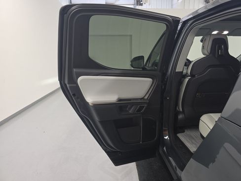 Used 2024 Rivian R1T Adventure AWD/4WD image 17