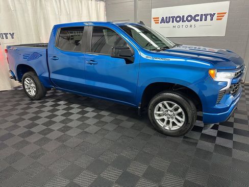 Used 2022 Chevrolet Silverado 1500 RST AWD/4WD image 2