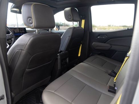 Used 2023 Chevrolet Colorado ZR2 w/ ZR2 Convenience Package III image 22