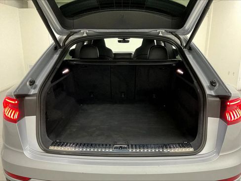 Used 2020 Audi SQ8 Prestige w/ Prestige Package AWD/4WD image 46