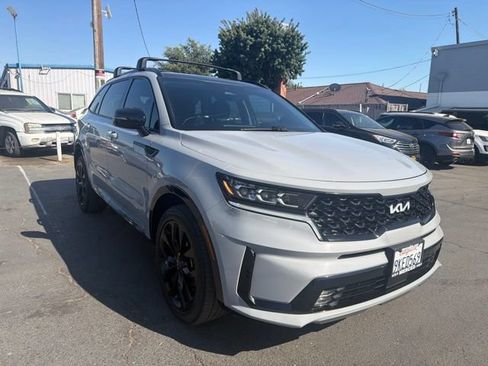 Used 2023 Kia Sorento SX FWD image 3