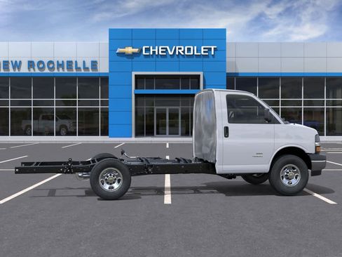 New 2025 Chevrolet Express 3500 w/ Power Convenience Package RWD image 5
